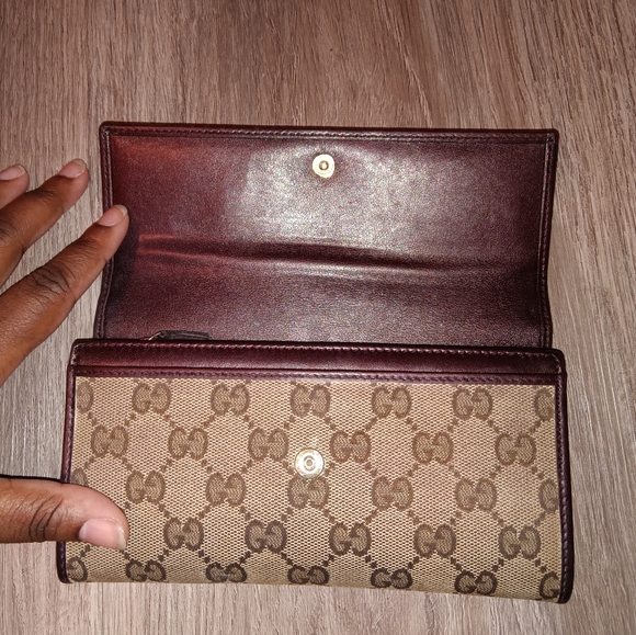 Gucci Authentic Brown Lovely Heart Monogram Bi-Fold Continental Guccisima Wallet - Picture 3 of 12